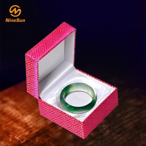 Culoare roșie cutie de burete pentru femeie