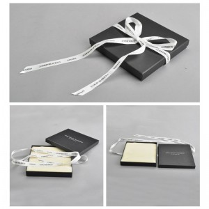 Cutie de hârtie pentru unelte cosmetice