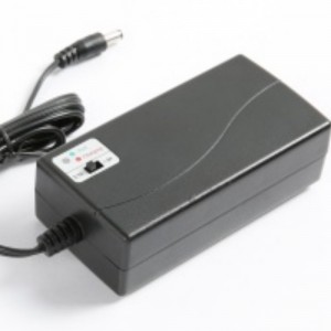 Încărcător de baterie NIMH pentru 7.2V ~ 12V Pachete NIMH / NICD