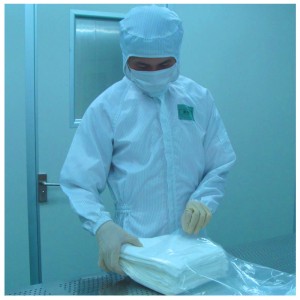 Compania de îmbrăcăminte TOWER oferă servicii de personalizare a îmbrăcămintei antistatice