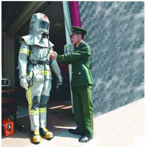 Îmbrăcăminte inginerie, îmbrăcăminte ignifugă, uniformă de pompieri și alte personalizări funcționale de îmbrăcăminte