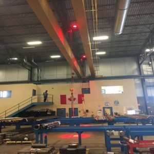 Lumina macaraua Hoist Bridge / American Hoist Crane Light