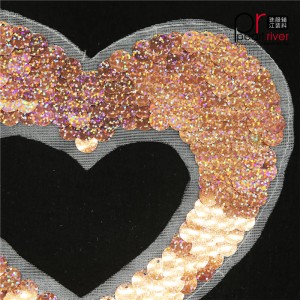 patch în formă de inimă roz