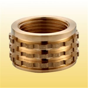 Racord de inserție din alamă