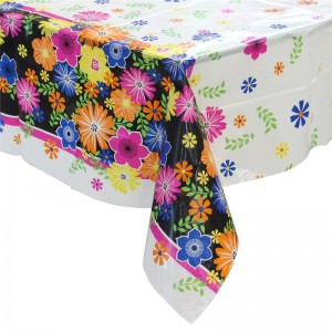 Ziua Îndrăgostiților Decorațiuni de Sărbători cu o masă de ocazie