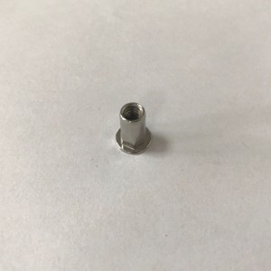 piulița nitului cap plat