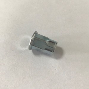 piulița nitului semi-hexagonală