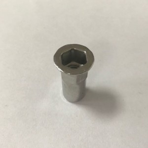 piulița nitului capăt închis