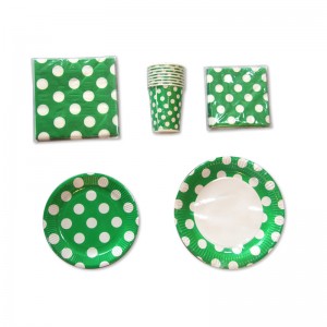 Puncte de masă din hârtie la prețuri mici, dimensiuni personalizate și seturi de veselă de culoare solidă