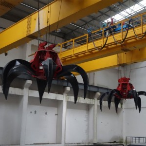 Macara aeriană dublu cu grinzi cu prindere