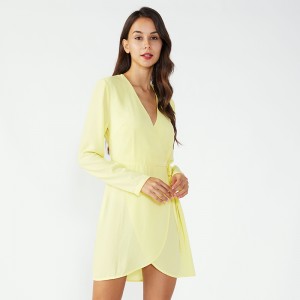 Rochie de seară de mână africană cu creșă care alăptează