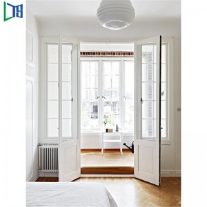 LYS 55 Ușă batantă cu ușă batantă cu cască de pauză termică Soluție a ușii franceze și rezistență la căldură Glazură dublă Acoperire cu pulbere Cereale de lemn finisate și feronerie de marcă comercială sau cu grad de...