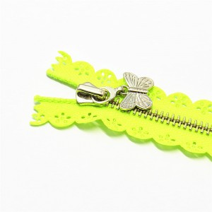 Fermoare metalice cu ridicata pentru producția de îmbrăcăminte 2