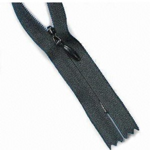 Cu fermoar invizibil deschis la modă 7