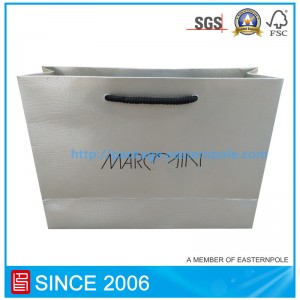 Pungă de hârtie de lux pentru haină