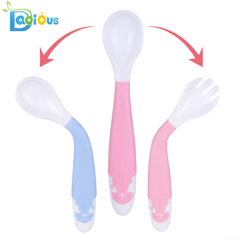 Sosire nouă Lingură de învățare pentru bebeluși și furculiță BPA gratuit din plastic Vase pentru copii mici Bendable Soft Perfect Self Feeding Baby Linguri