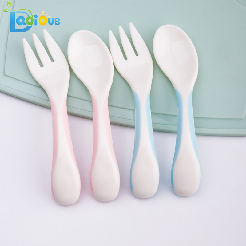 Vanzare fierbinte Produse pentru bebelusi Baby First Stage Linguri de plastic Baby Baby Toddler Lingura Baby Traveling Fork and Set lingura