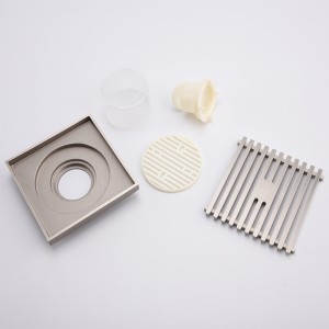 Înveliți capacele de scurgere ale podelei din garaj