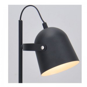 Lampa de masă cu nuanță metalică și funcție de umbră reglată, bază plană