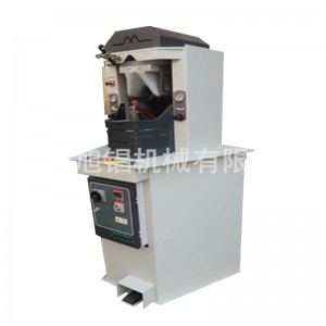 Mașină pentru modelarea vamp