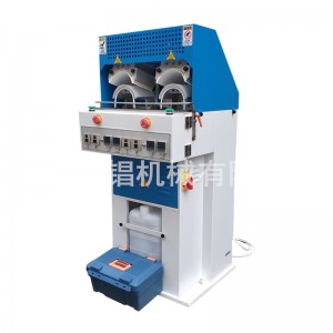 Mașină de presat cu talpa de trecere a încălțămintei