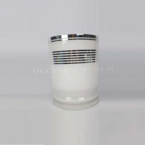 Set elegant de baie alb cu linie de argint