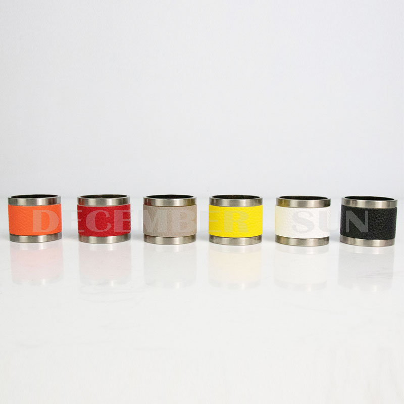 Inel cu șervețel din metal și culoare frumoasă