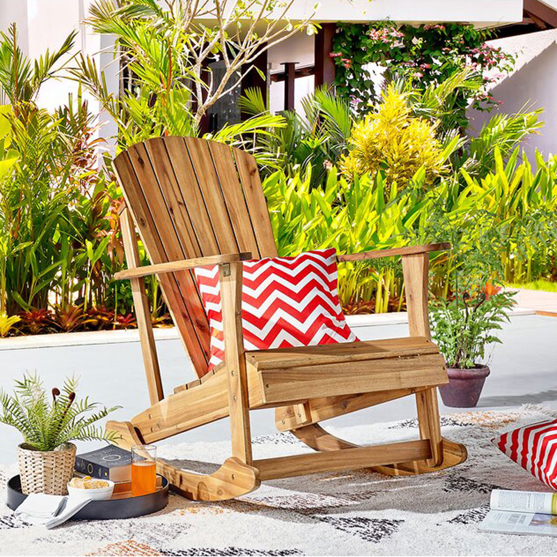 Stilul basculant Adirondack face scaunul elegant și confortabil