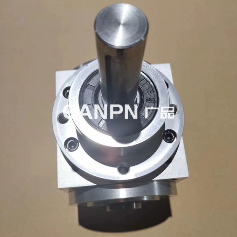 Reducer planetar Servio