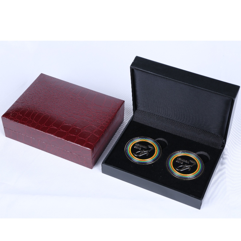 Itemul V-18 cutie de hârtie dreptunghiulară Leatherette pentru monede duble sau 60*100mm Medalia cu medalii 65286; insigne, etc. mm.120*90*40, greutăți aproximativ 135g