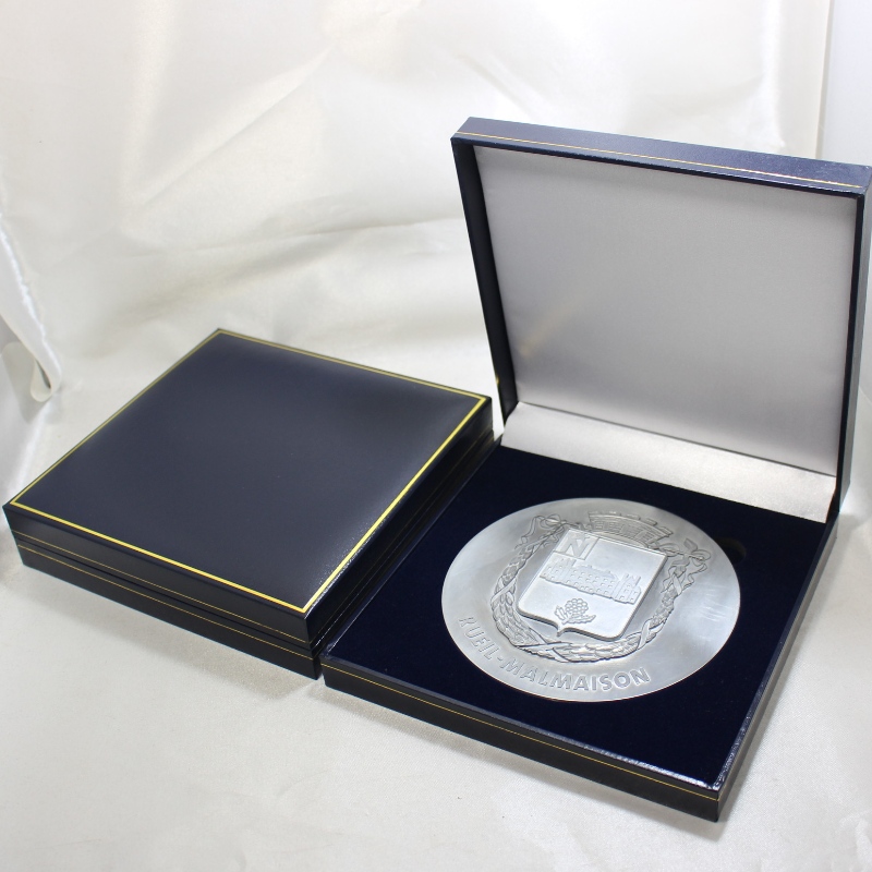 Obiect V-23 cutie de piele pătrată PU pentru 120*120mm monede de mutilare, medalii și insigne etc. mm.160*160*38, greutăți aproximativ 280g