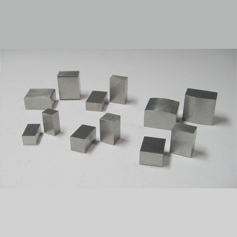 Rezistență la duritate ridicată Magnetul Alnico personalizat rezistență la temperaturi ridicate