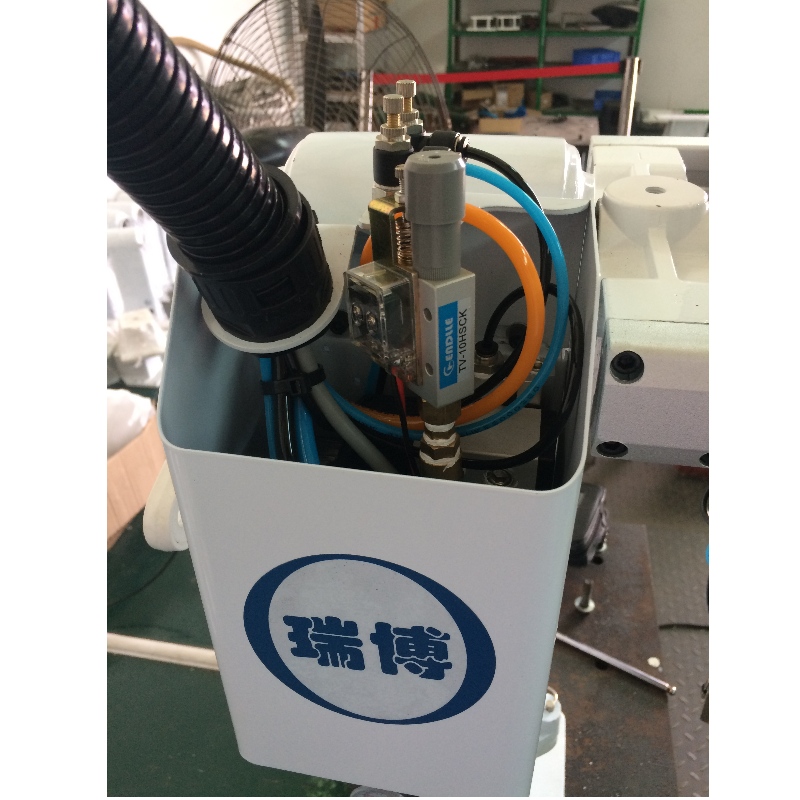 Robot de injecție, 50 ~ 150T Mașină de modelare prin injecție Sprue Picker
