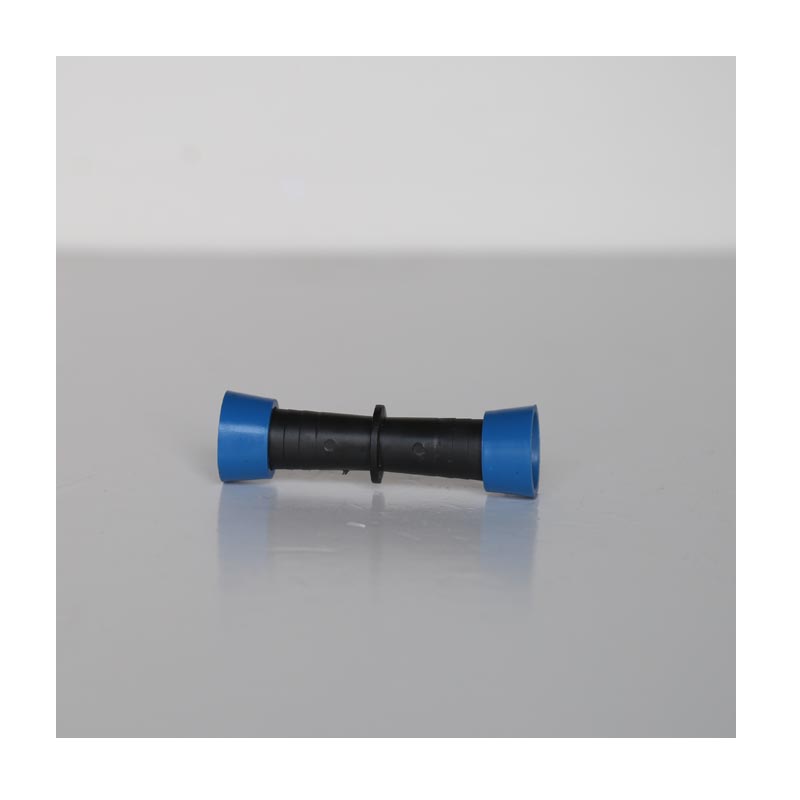 Conexiune inserată pentru conducta de picurare PE