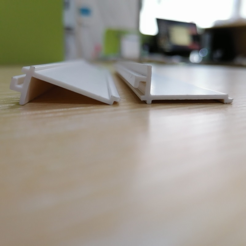 Producător chinez pentru pvc l canal profil pvc bandă pvc l formă formă pentru decorarea clădirilor