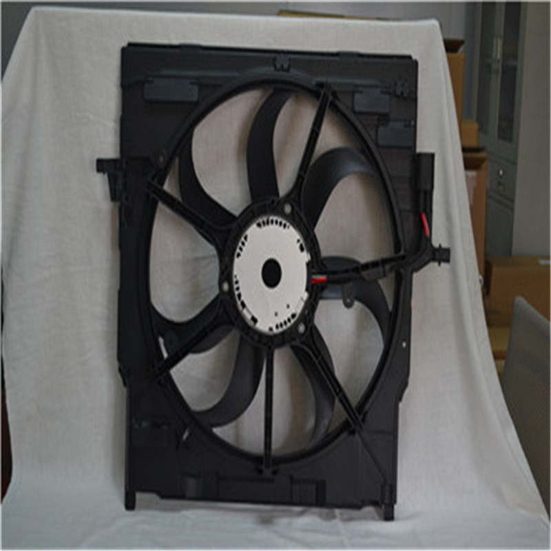 Ventilatorul de răcire a motorului BMW F15 F16 17427634466