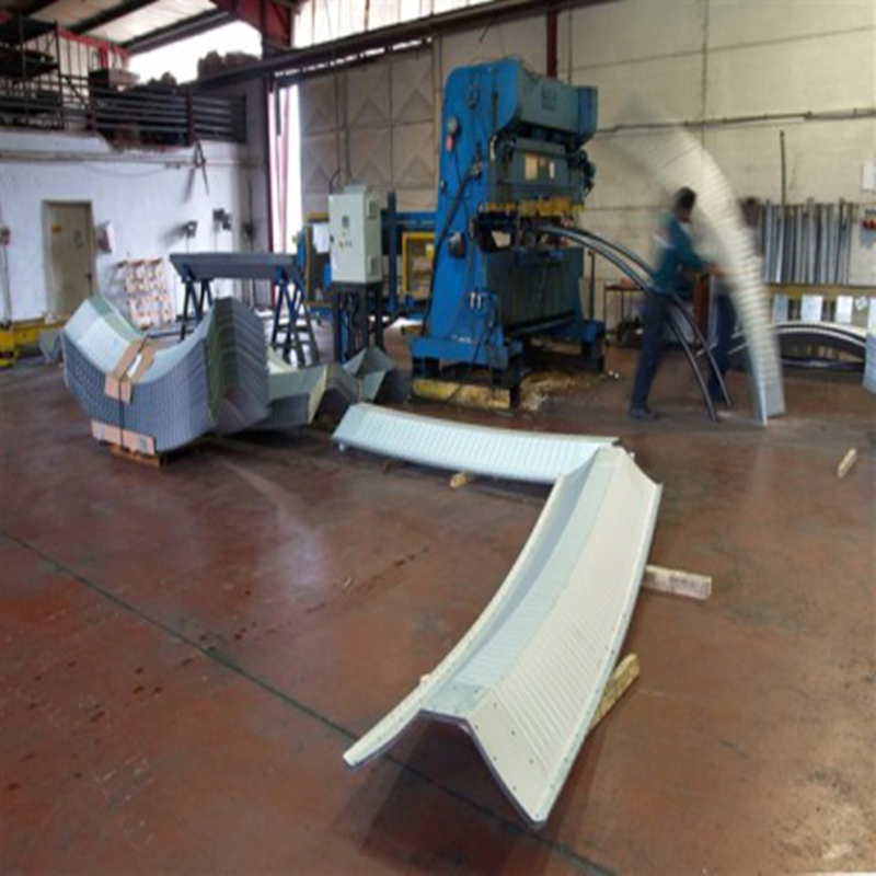 Linie de producție pentru construcții cu formă multiplă cu piulițe și șuruburi fără grindă