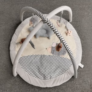 Rotunzi playmat- rat