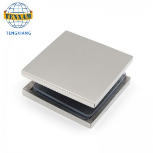 Producătorul chinezesc de sticlă Holds Clips Chrome 2 * 2 inch clip din alamă ușă de sticlă ușă&Balamale de fereastră 8-12mm Standard de baie din sticlă