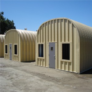 Tabere militare Caractere