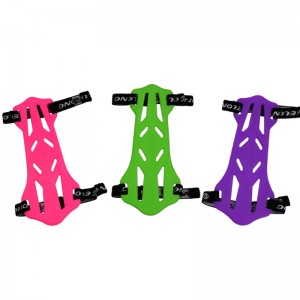 Elong Outdoor 44Ag03 Paznicul brațului din cauciuc moale cu două fețe folosind săgeți de arcul care împușcă protecție din plastic