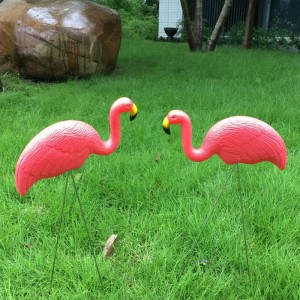 Simularea plasticului Flamingo Baby Decorare Outdoor Grădină Ornaments Resin Flamingo Figurines Festivalul de grădină Decor de grădinărit denuntă