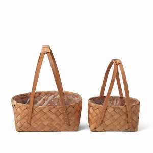 Manipulați coșul de flori