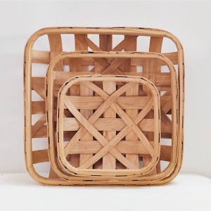 Coș decorativ de flori