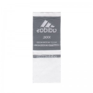 Etichete de îmbrăcăminte personalizate