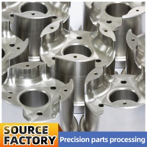 Piese de prelucrare cu patru axe