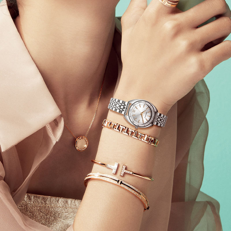 Celebrul actor Zoe Kravitz se alătură familiei de ambasador Celebrity Omega