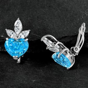 Cercei cu clipurinoi în formă de inimă