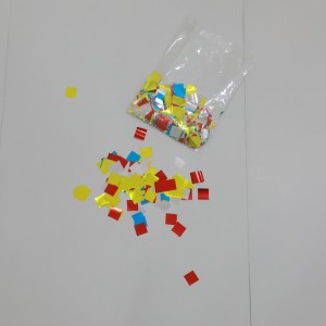 Cercuri de confetti de hârtie tisulară