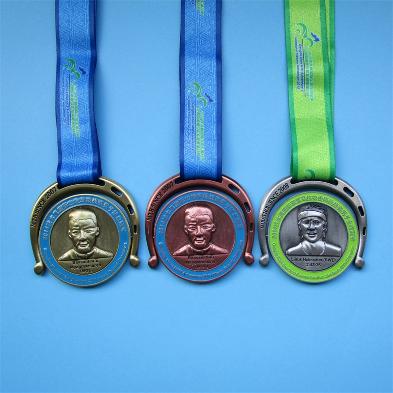 Medalie personalizată pentru International Mountain Bike Challenge